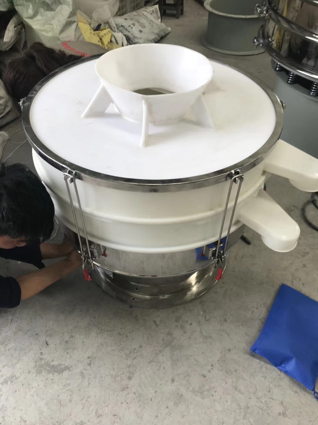 食品级樱桃AV免费网站那里生产食盐、白砂糖筛选机